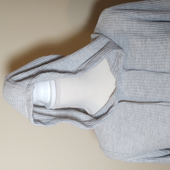 Loft Women's Gray Waffle Weave Hoodie - Picture 2 of 5